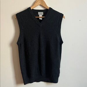 L.L. Bean M Tall Men's Black Sweater Vest 100% Lambswool V-neck